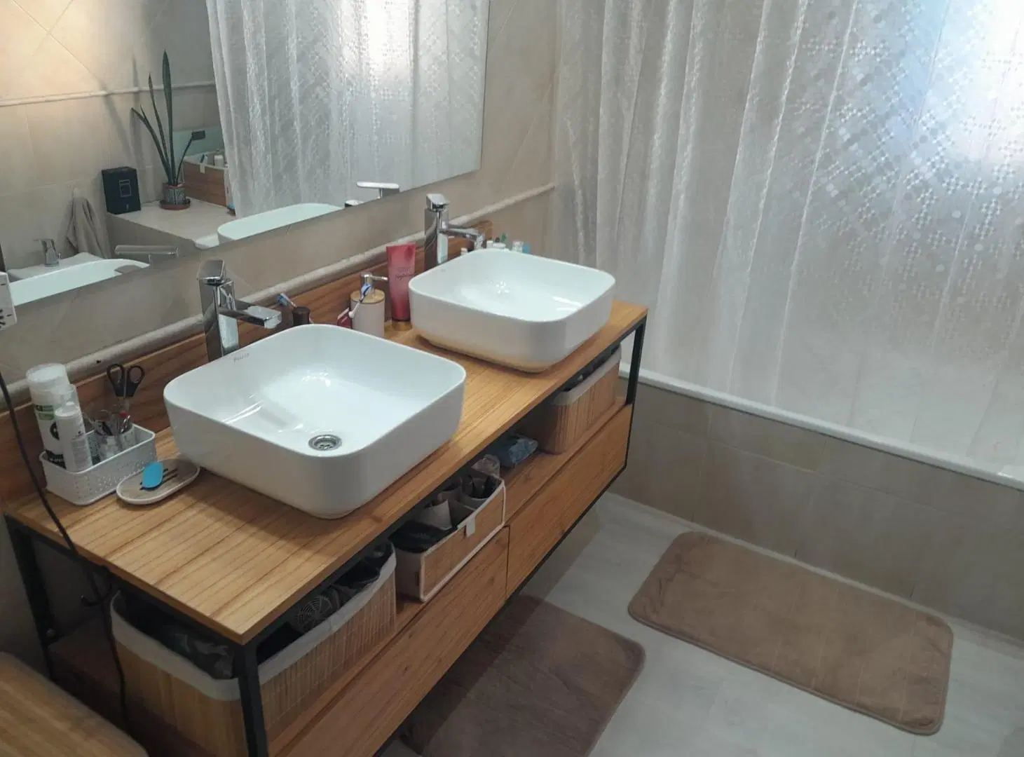 Casa en venta, Barrio Los Ceibos, rincon de milberg. 5 ambientes 8