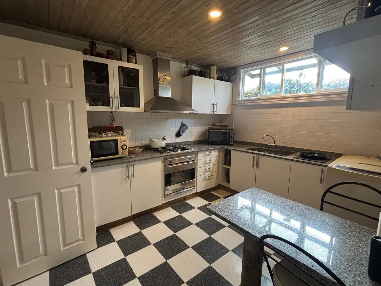 Casa en venta. Barrio cerrado Los Platanos 8