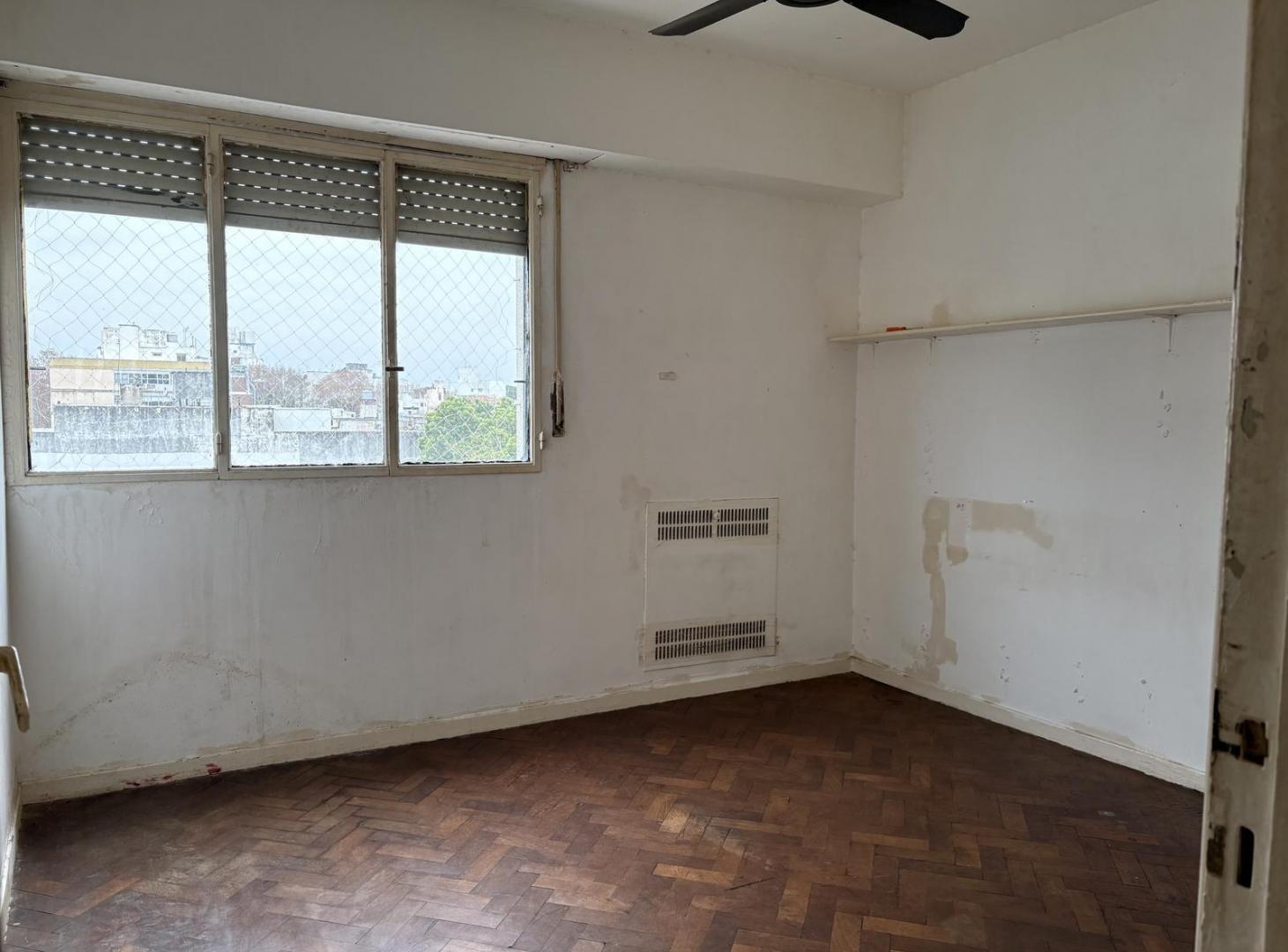 Foto de Venta Departamento en San Isidro para refaccionar, imagen 2