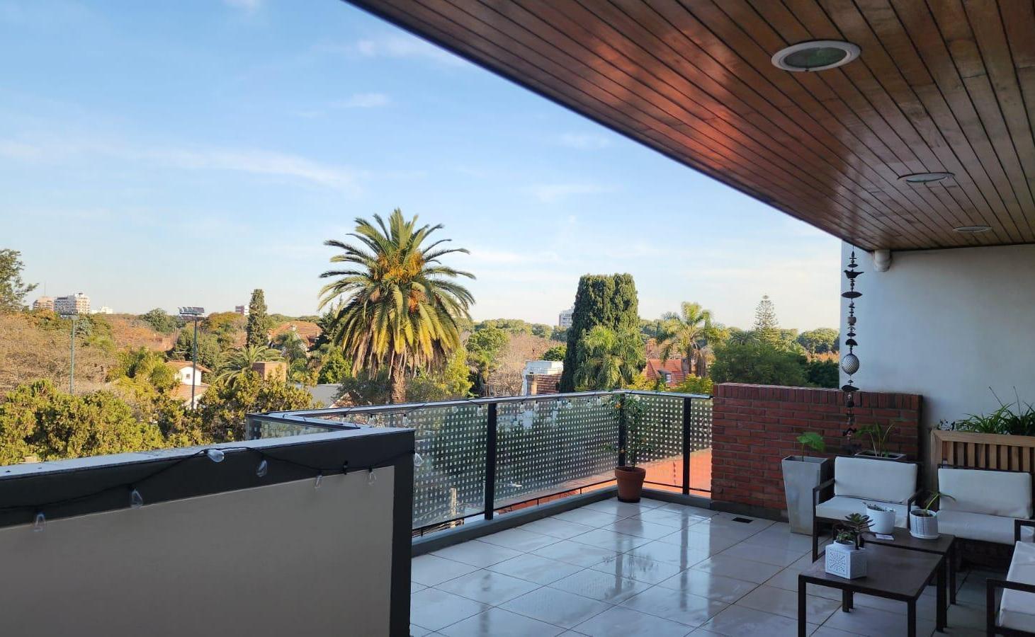 Foto de Departamento duplex en alquiler en San Isidro con terraza y cocheras, imagen 1