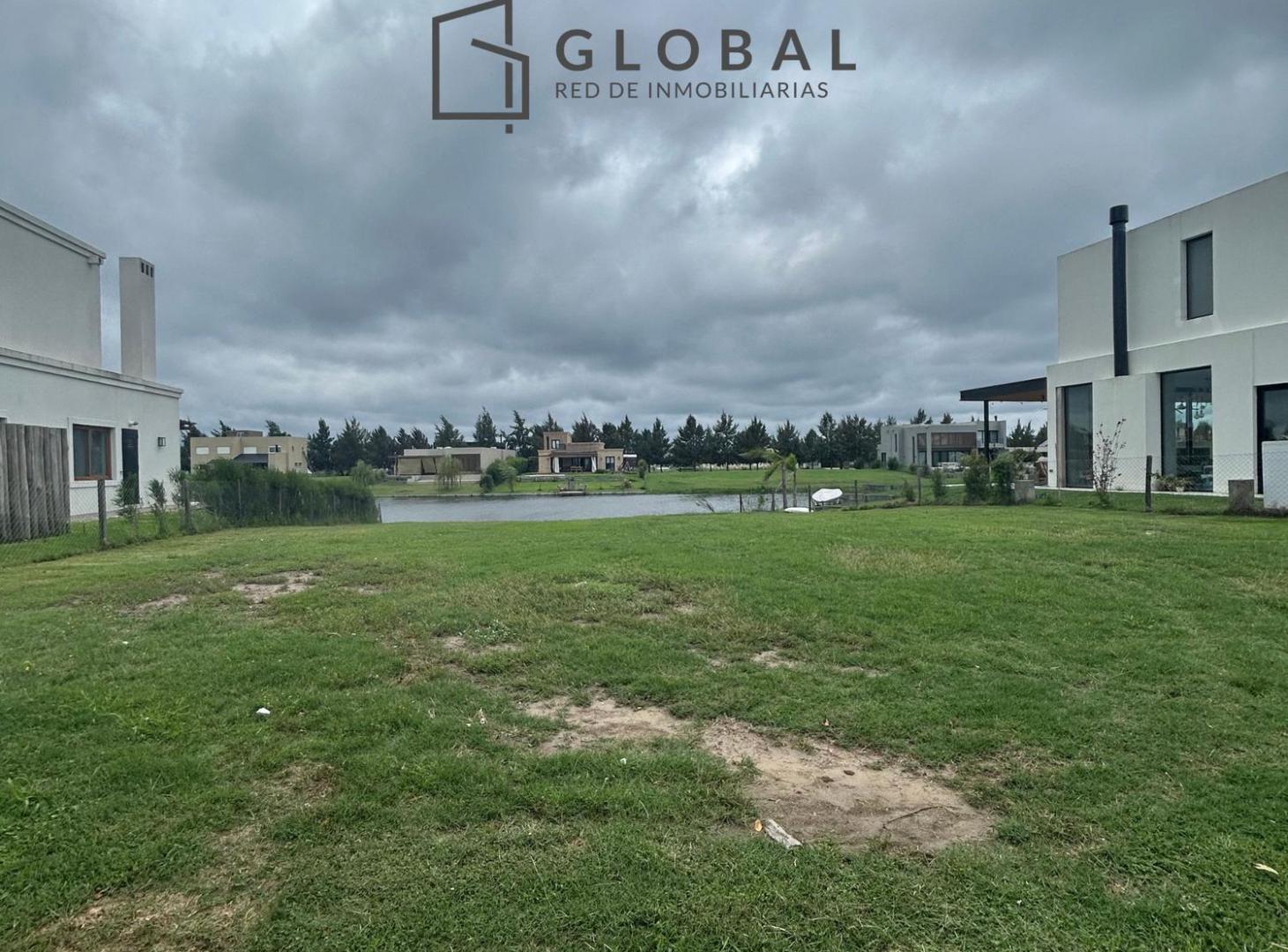 Foto de Venta de lote al agua en barrio El Naudir, Acepta Financiación, imagen 1