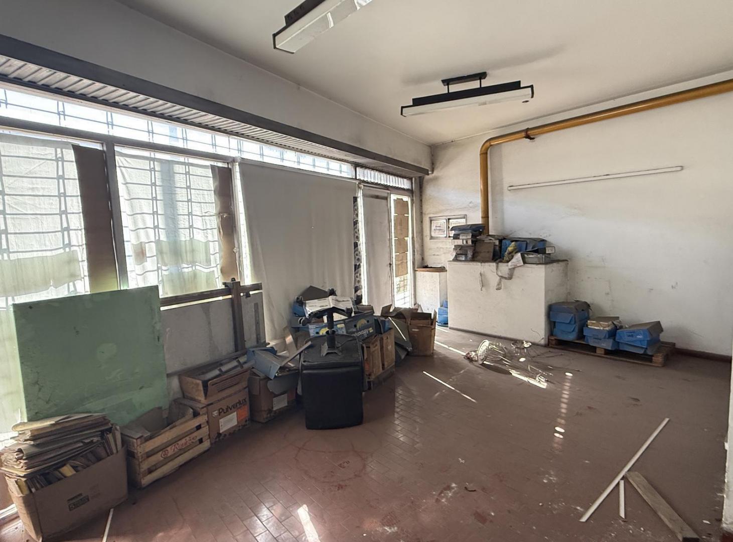 Foto de Local y Galpón en venta en Villa Jose León Suarez, imagen 3