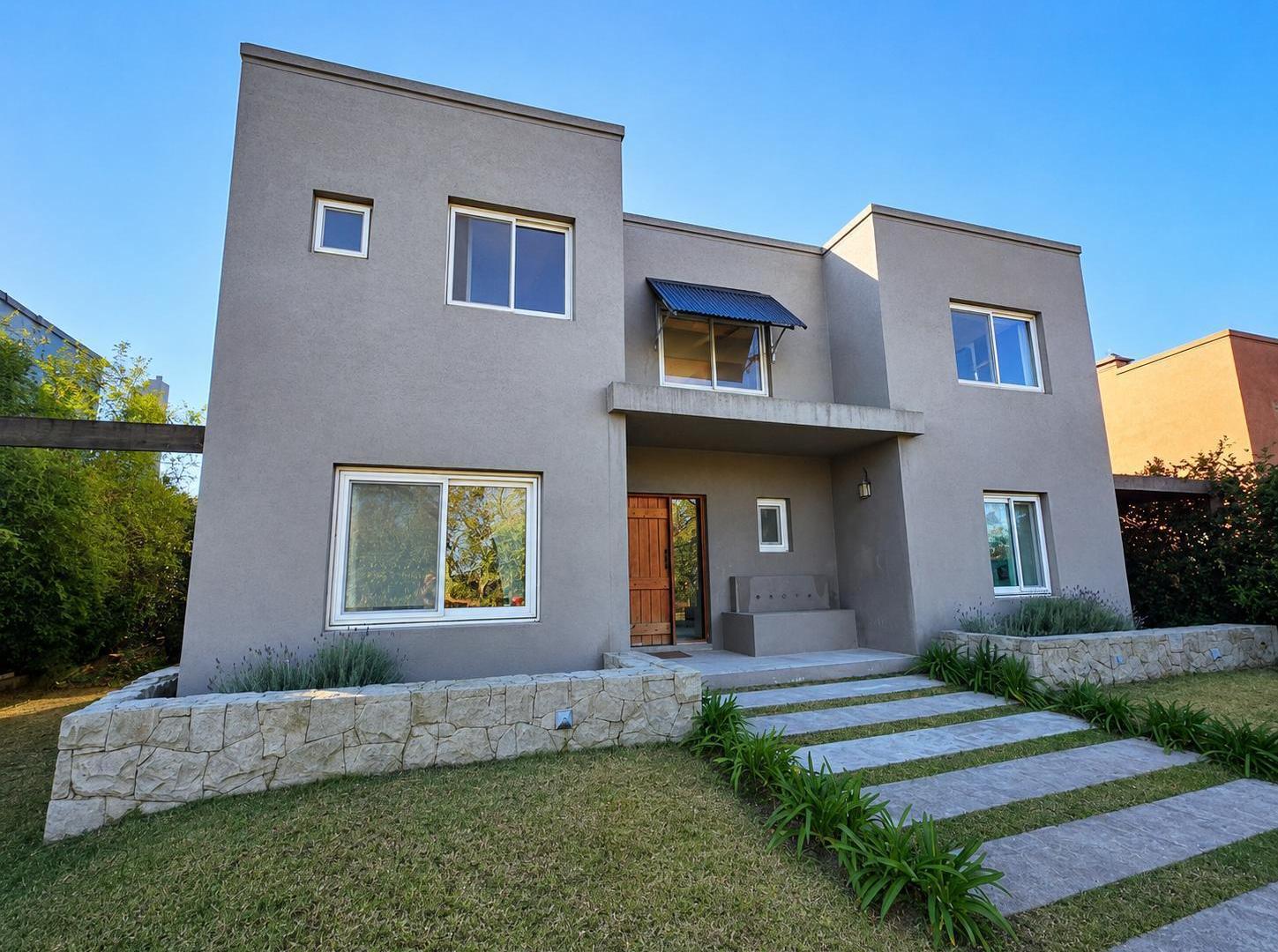 Foto de Casa en venta, 5 ambientes. B° Los ombues, Rincon de Milberg, imagen 2