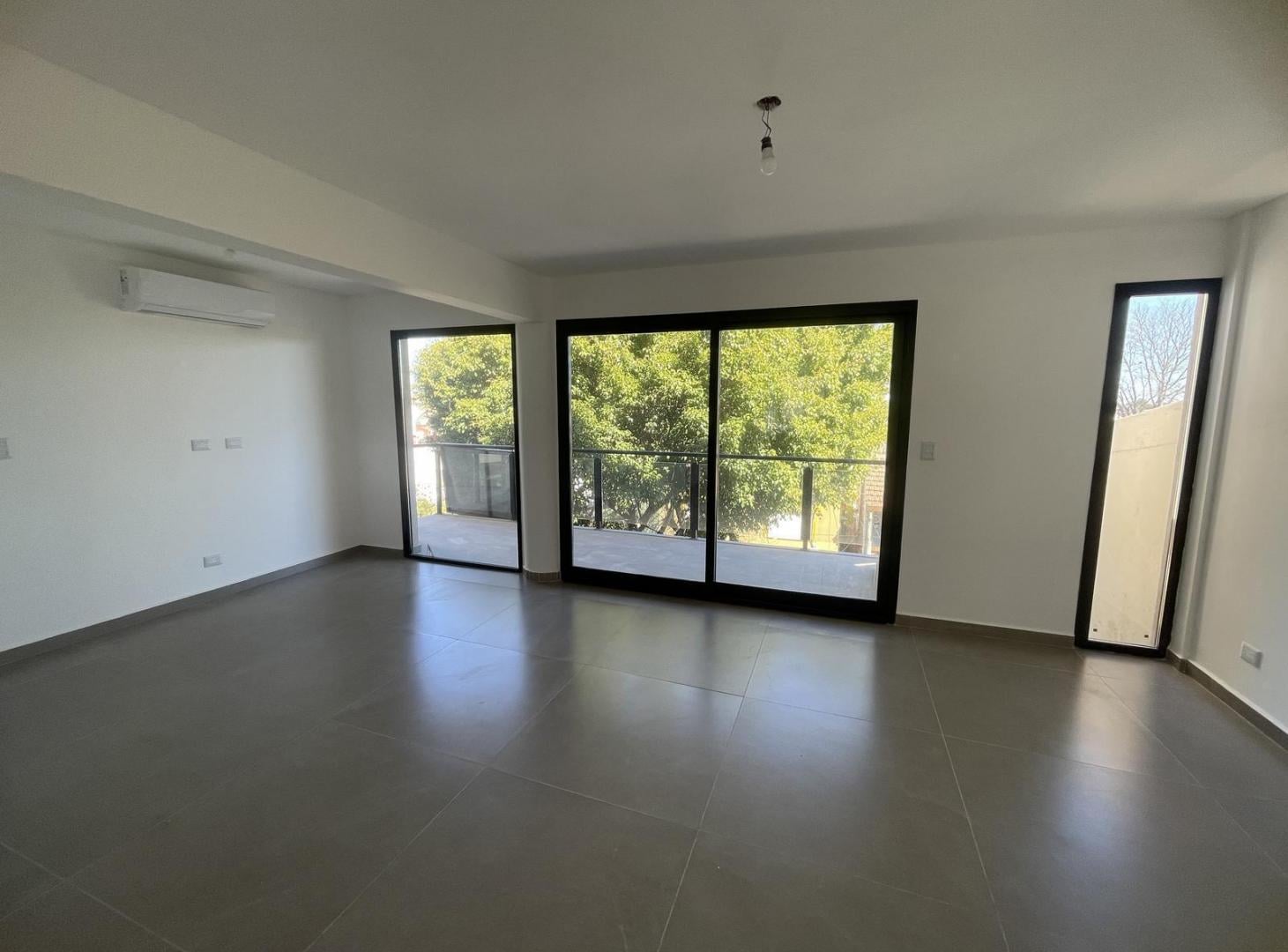 Foto de Departamento en venta - Beccar - 2 ambientes a estrenar con cochera, imagen 1