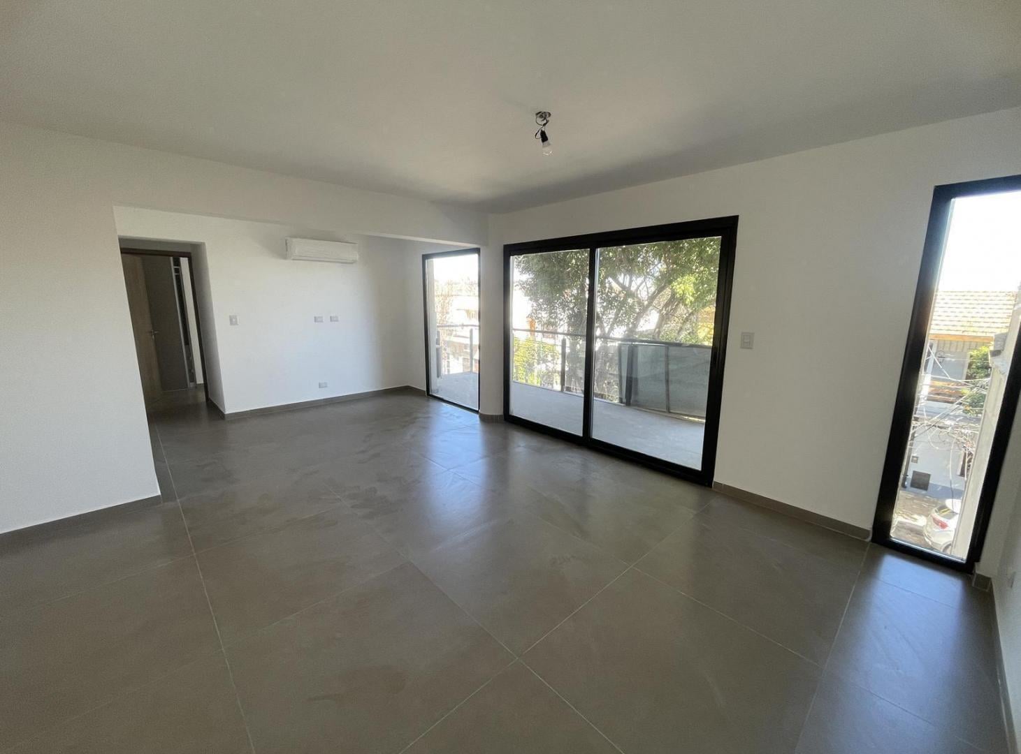 Foto de Departamento en venta - Beccar - 2 ambientes a estrenar con cochera, imagen 2