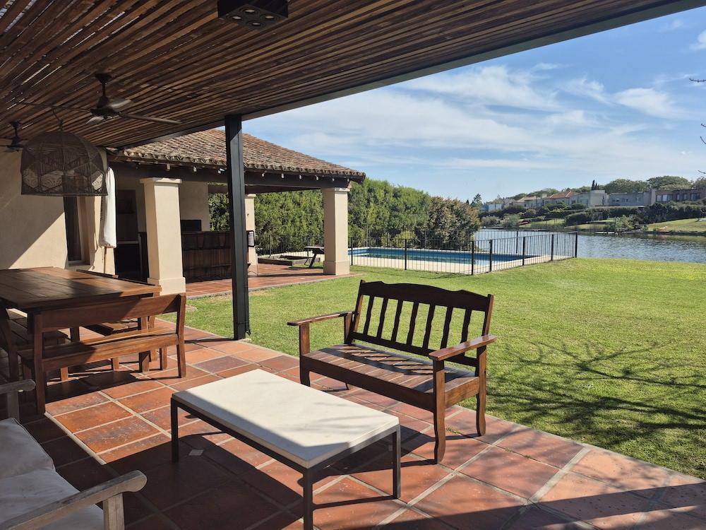 Foto de Venta Casa a la laguna en San Agustín muelle y amplios espacios, imagen 4