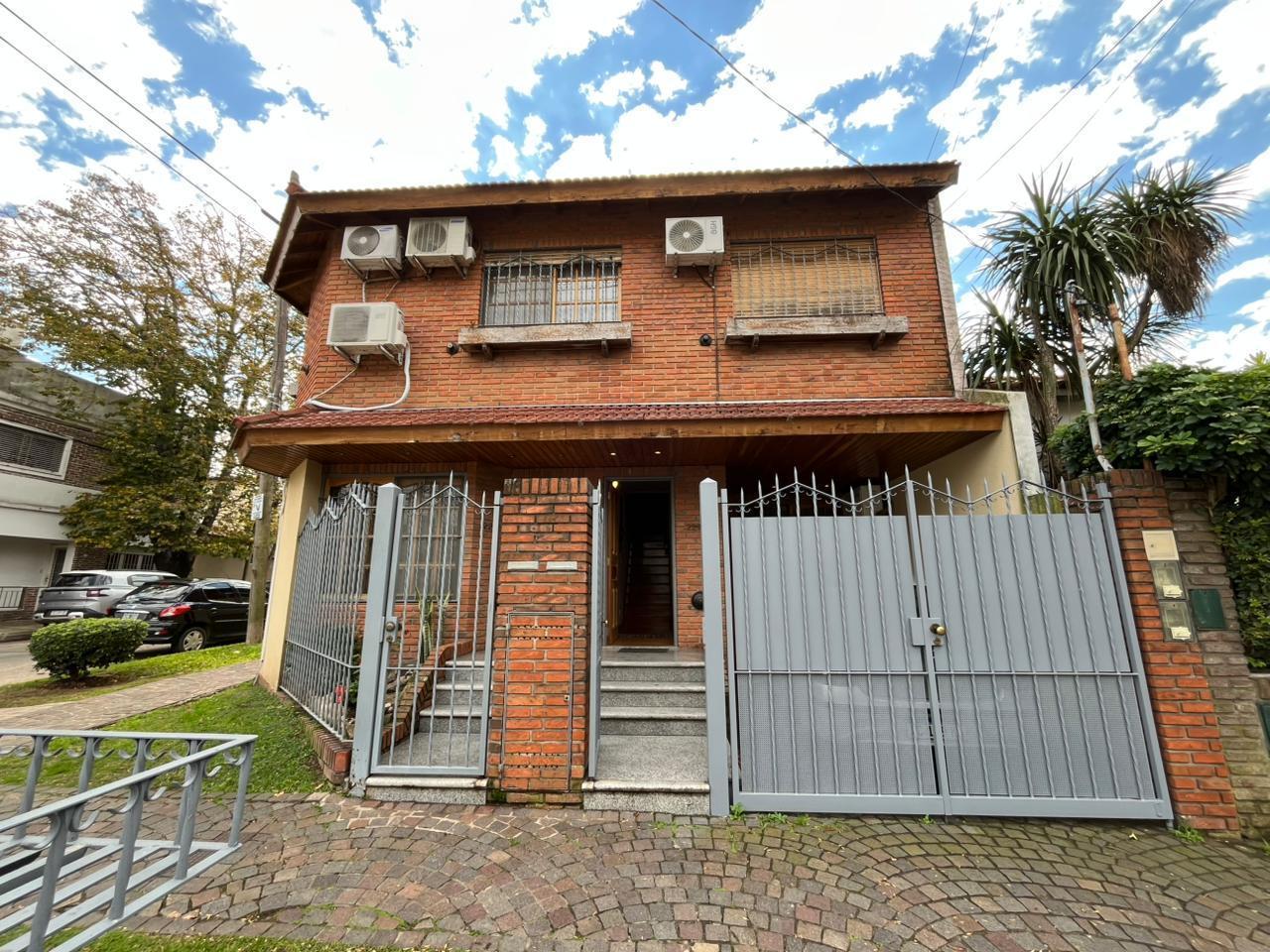 Foto de Dúplex en venta en Olivos - 4 ambientes - patio, imagen 3