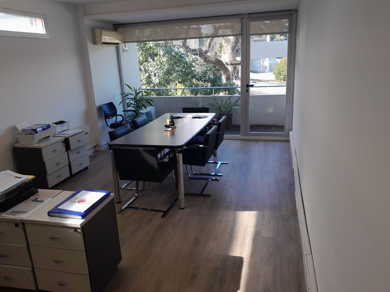 Foto de Oficina en alquiler, con cochera, baño privado, tigre., imagen 3