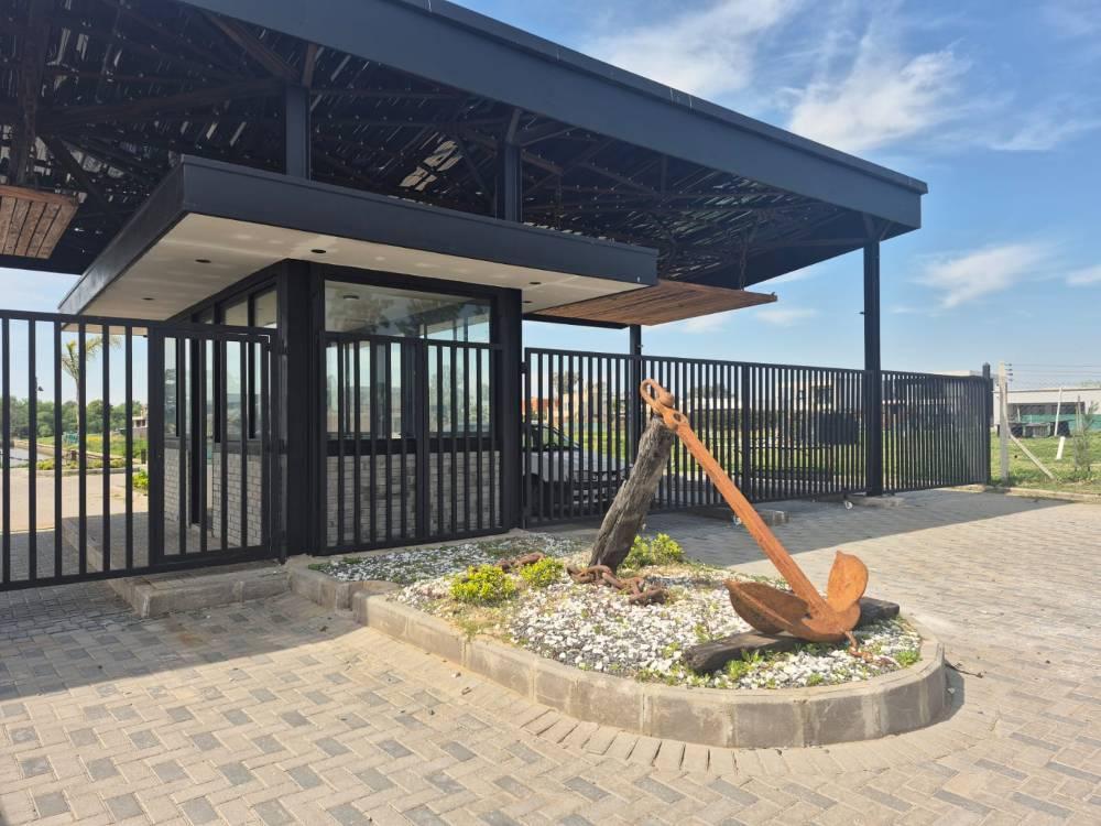 Foto de VENTA Terreno en Barrio Náutico Villanueva, imagen 2