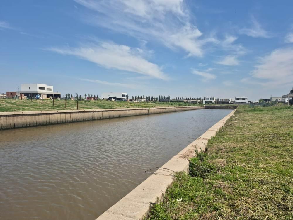 Foto de VENTA Terreno en Barrio Náutico Villanueva, imagen 3