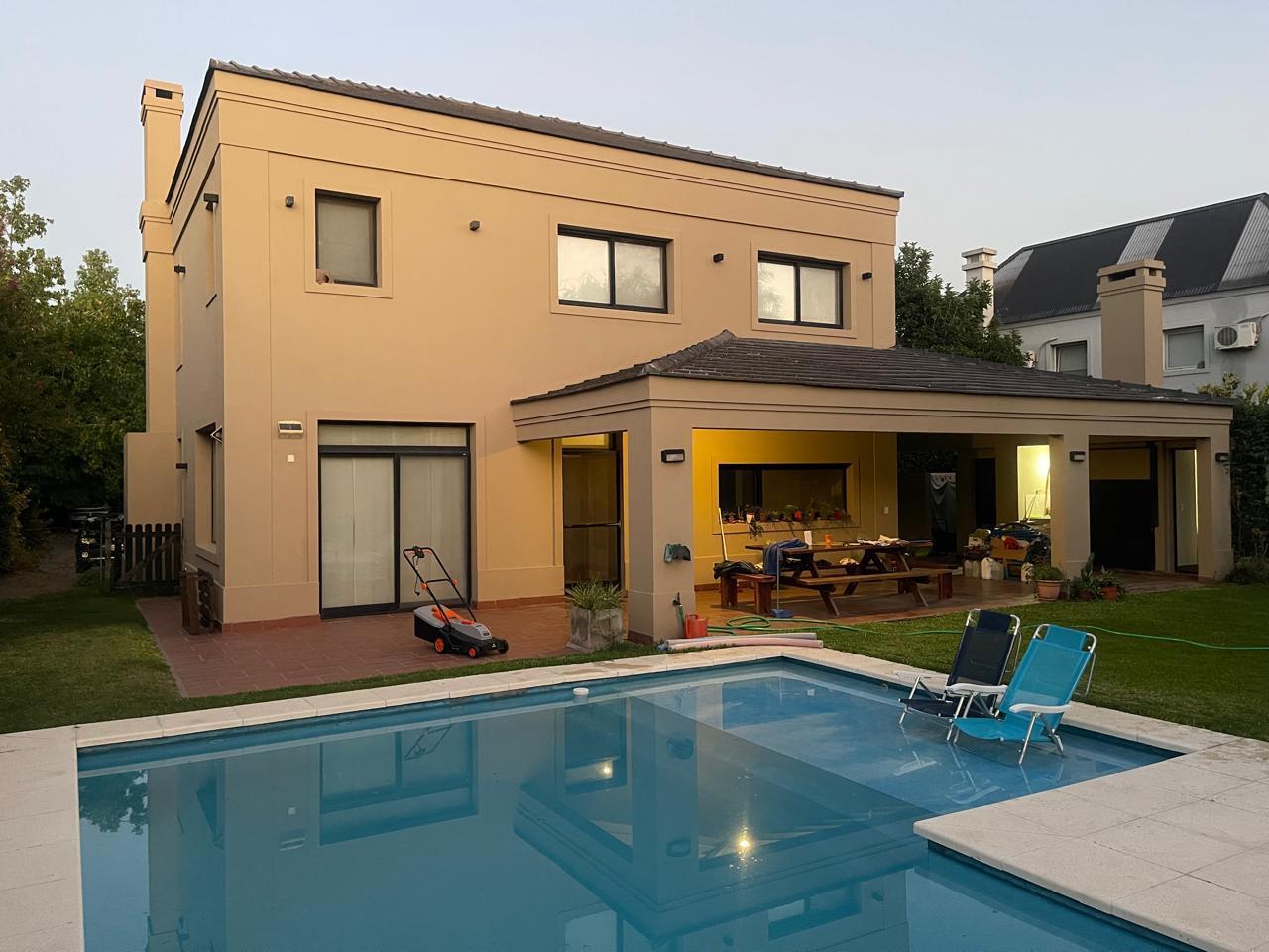 Foto de Oportunidad Venta Casa en Escobar barrio Septiembre con 4 dormitorios, imagen 1