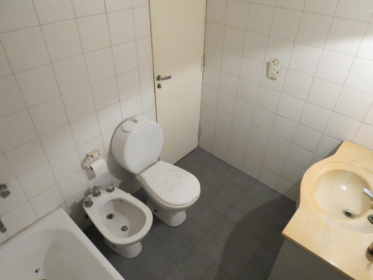 Foto de Casa en VENTA - Lomas de San Isidro - 4 dormitorios (1 suite) - Jardín, imagen 4