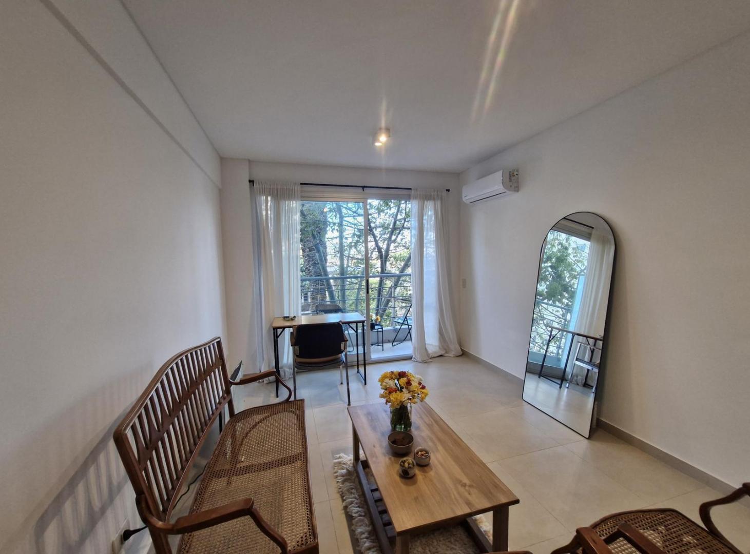 Foto de Departamento en Alquiler Vicente López - 2 amb., imagen 1