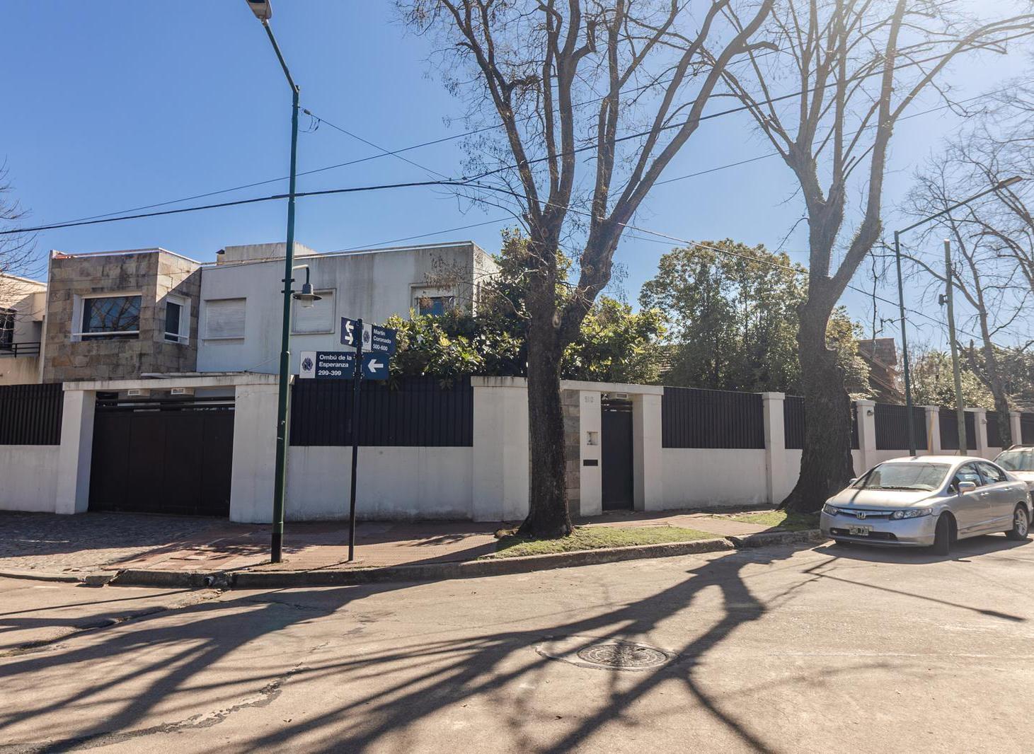 Foto de Casa en venta en Acassuso de 5 dormitorios, imagen 2