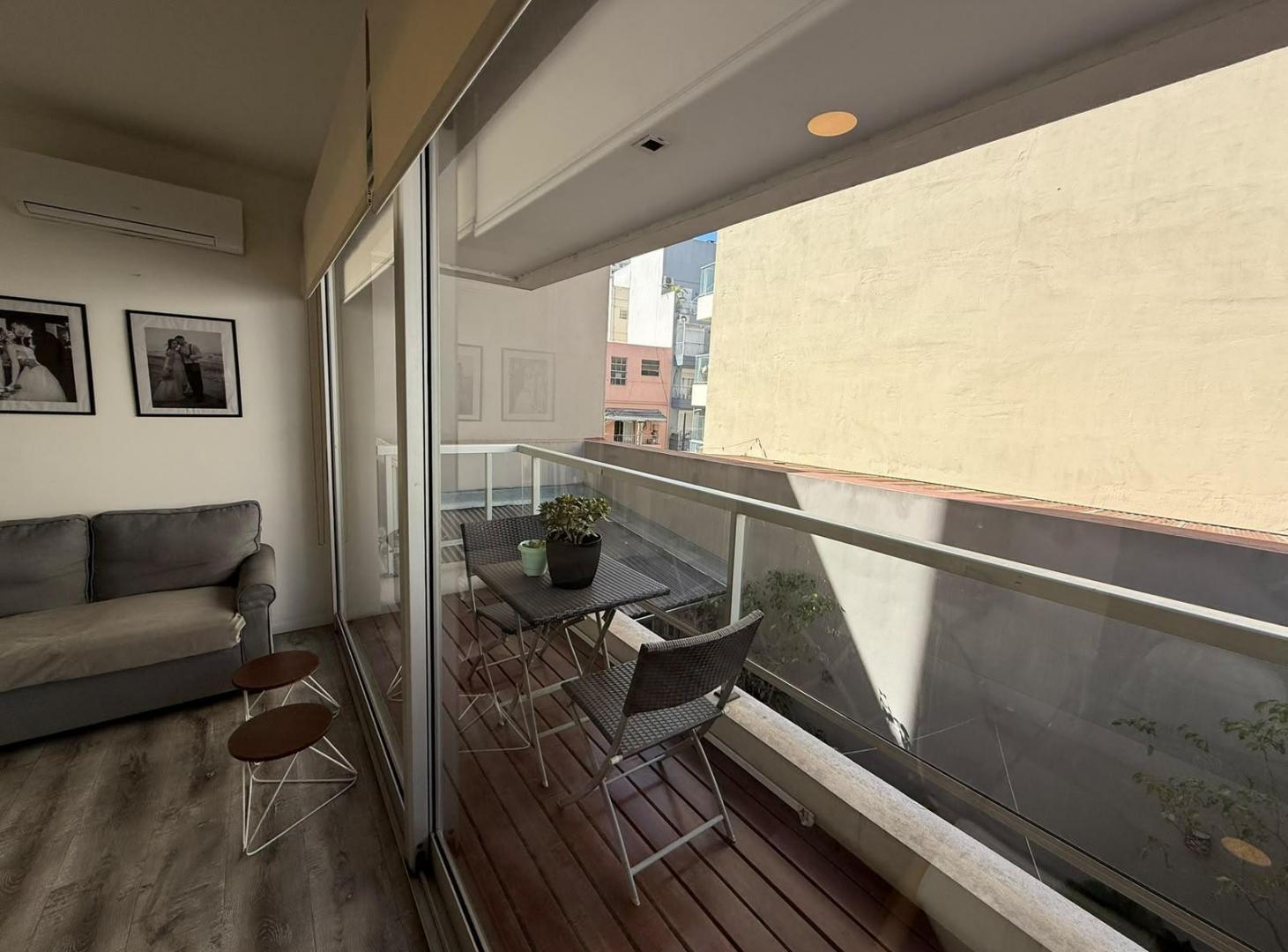 Foto de Venta Departamento 2 amb Barrio Norte Amoblado c/toilette y balcón, imagen 1