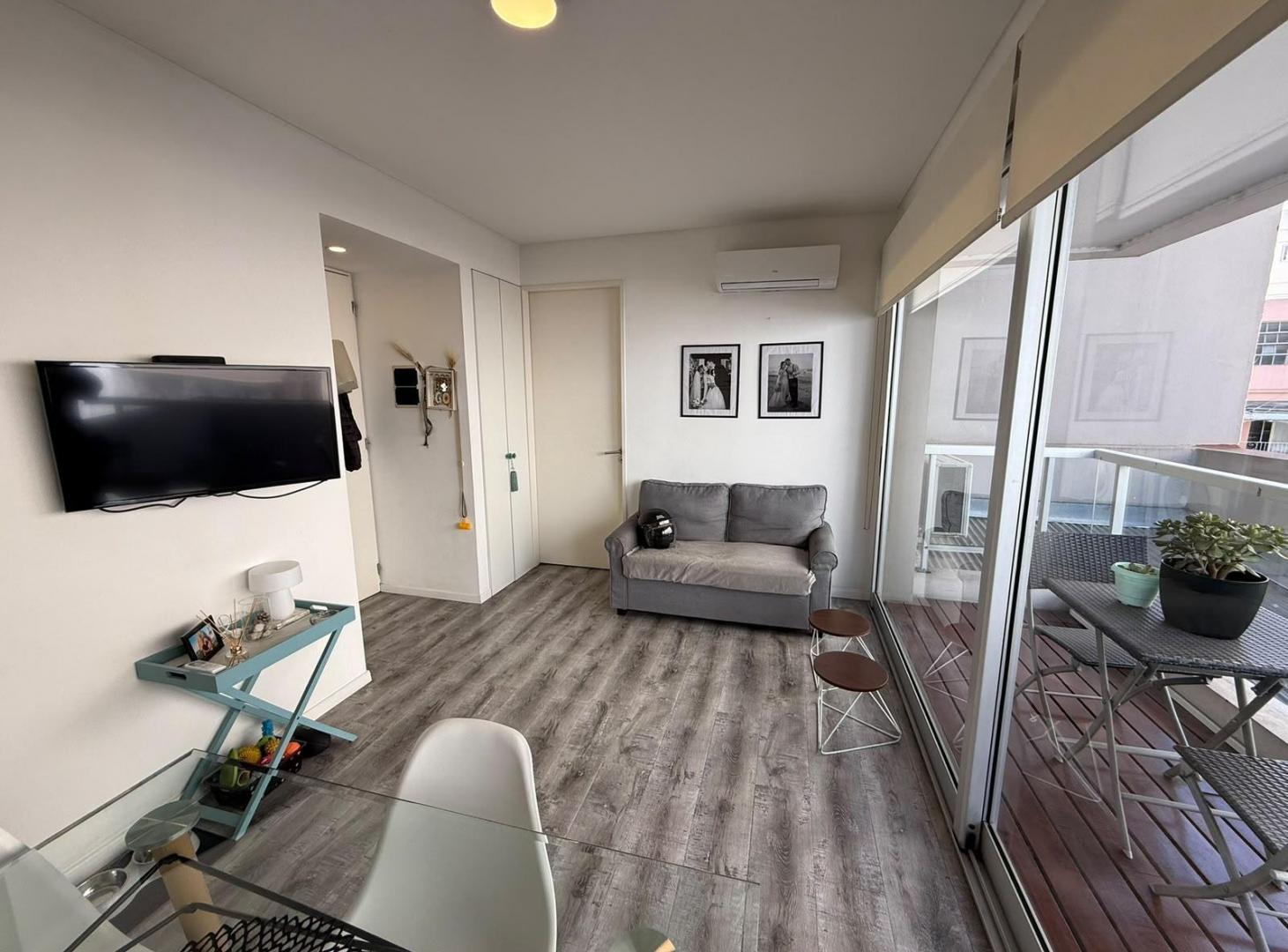 Foto de Venta Departamento 2 amb Barrio Norte Amoblado c/toilette y balcón, imagen 4
