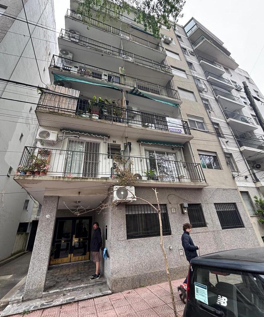 Foto de ALQUILER DEPARTAMENTO 3 AMB CON BALCON Y COCHERA, imagen 2