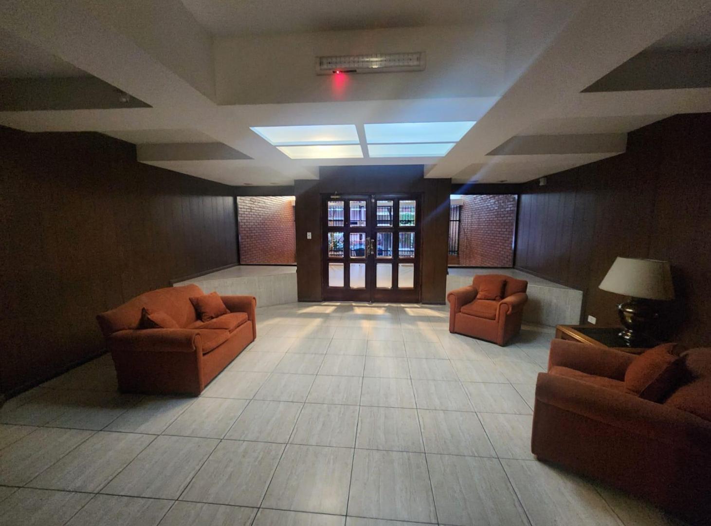 Foto de Venta de Departamento 3 dorm y 2 baños Actualizado!!, imagen 2