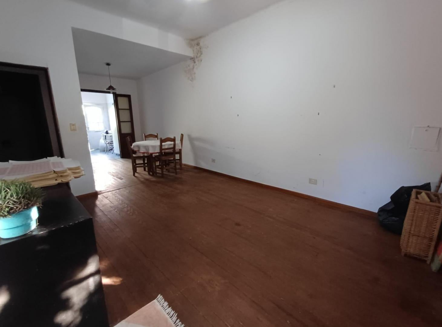 Foto de Casa en venta - Beccar - 3 dormitorios - Jardín y quincho, imagen 2