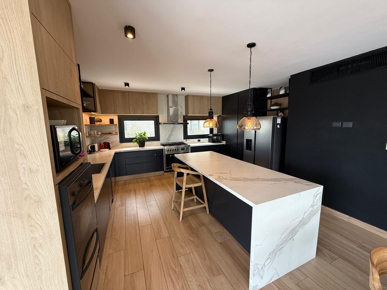 Foto de Casa en venta - Barrio Acacias - Puertos del Lago - Al lago Puertos, imagen 4