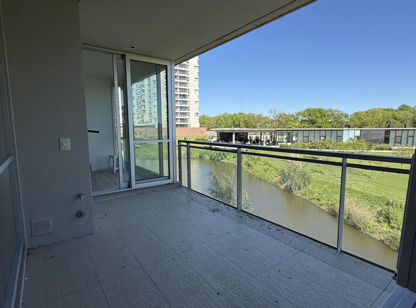 Foto de Departamento en alquiler en Venice Tigre con balcon y parrilla, imagen 2