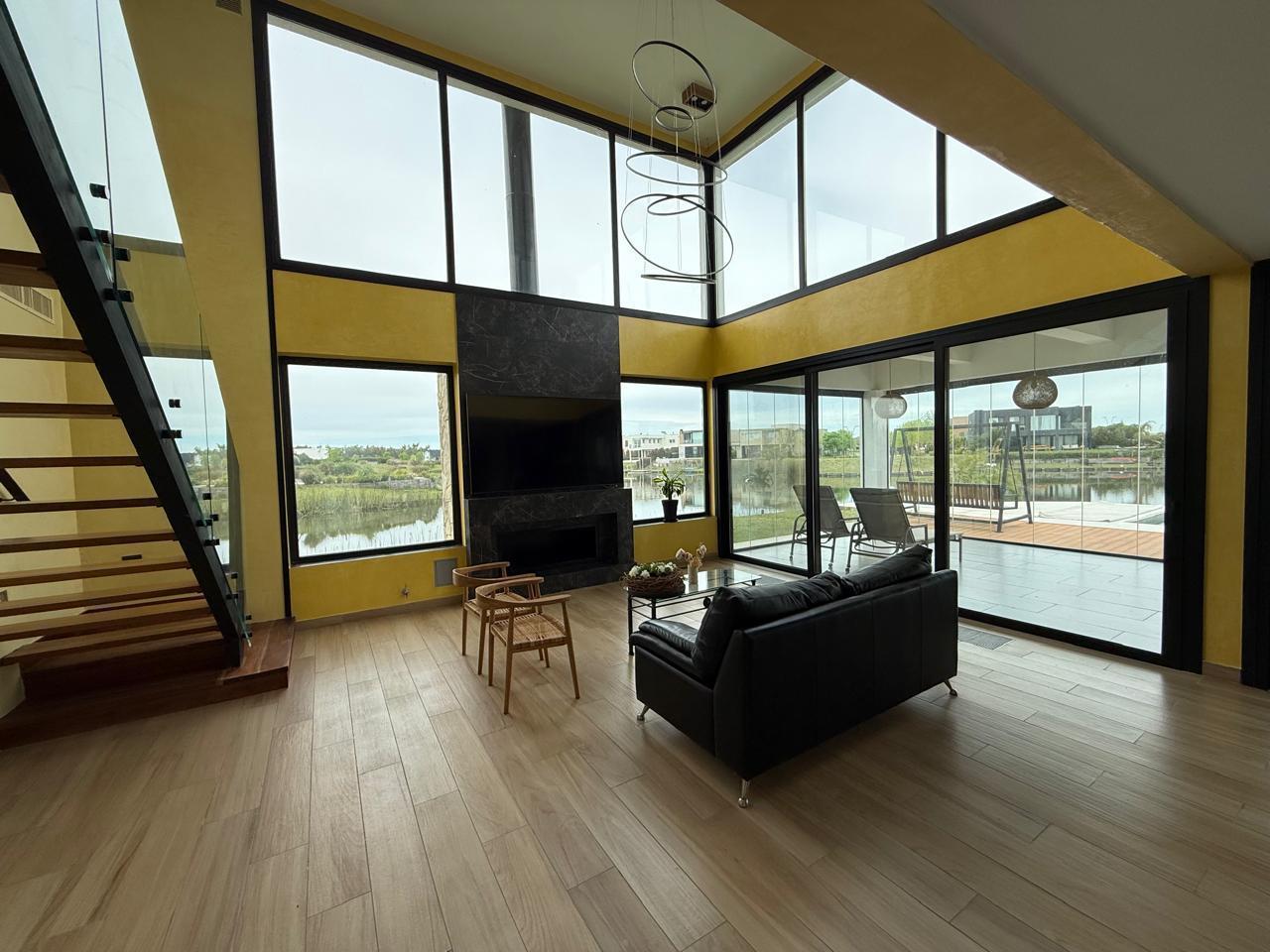 Foto de Casa Venta/Alquiler - Barrio Acacias - Puertos del Lago - Al lago, imagen 1