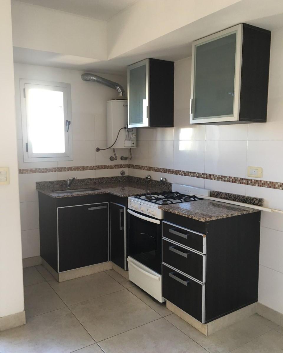 Departamento Semipiso 2 Ambientes en Moron Sur 2