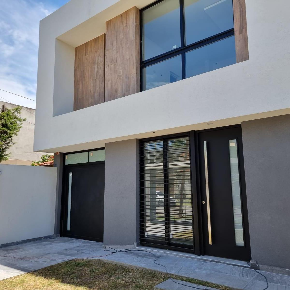 CASA ESTILO MODERNO 4 AMB A ESTRENAR - ITUZAINGO NORTE