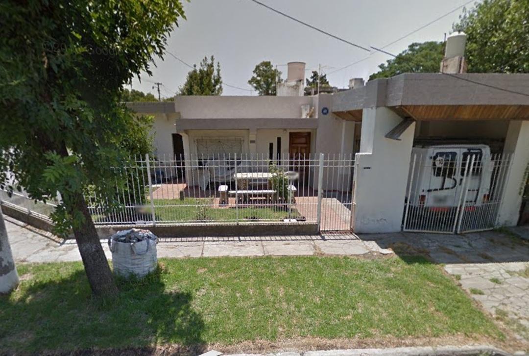 Casa Tres Ambientes con Entrada de Auto. Ituzaingó Sur 1