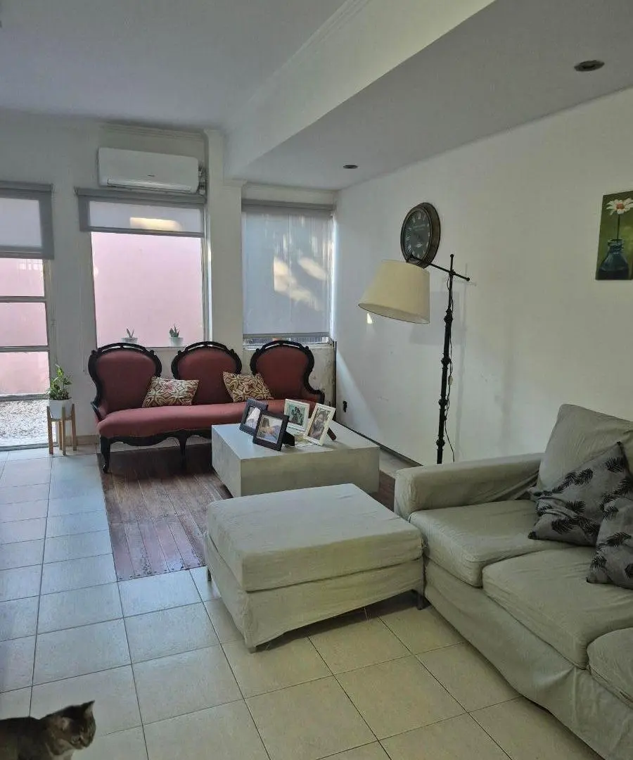 chalet amplio en 2 plantas, 3 habitaciones, 2 baños parque quincho 3