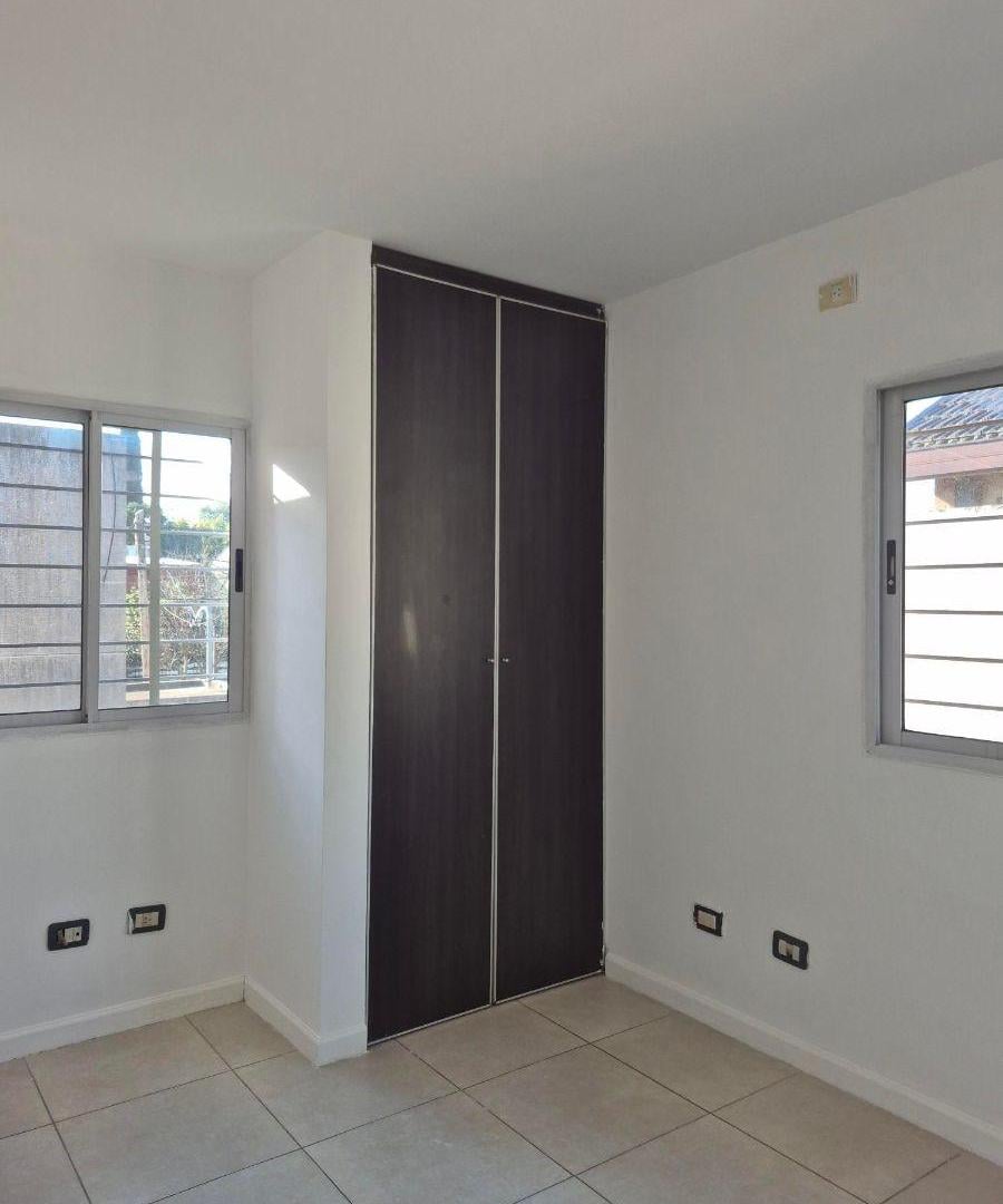 Foto de DUPLEX con 2 dormitorios en alquiler en Ituzaingó Norte, imagen 4