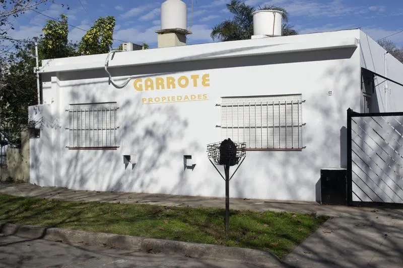 PH  AL FRENTE - VENTA Y ALQUILER LINDO BARRIO - MARMOL 3