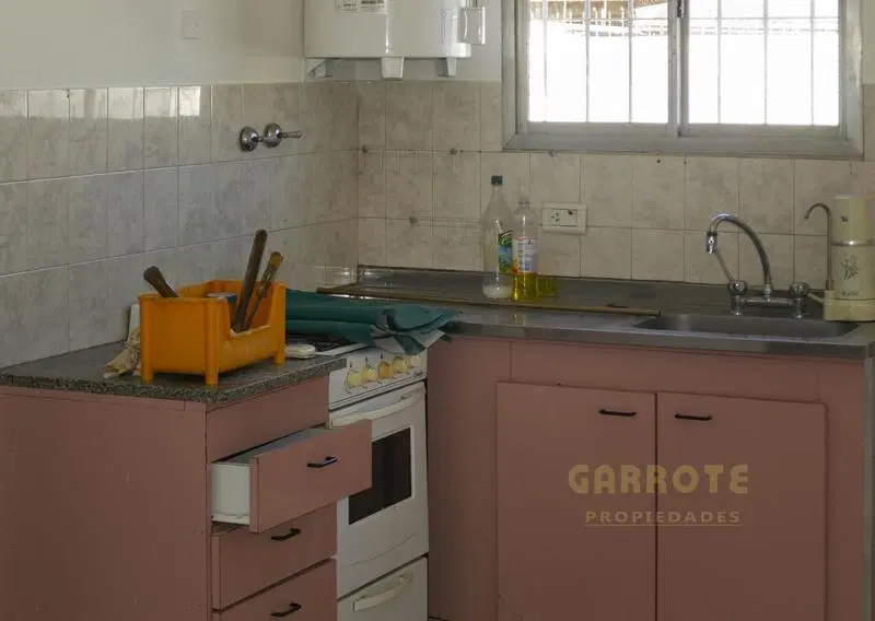 PH  AL FRENTE - VENTA Y ALQUILER LINDO BARRIO - MARMOL 4