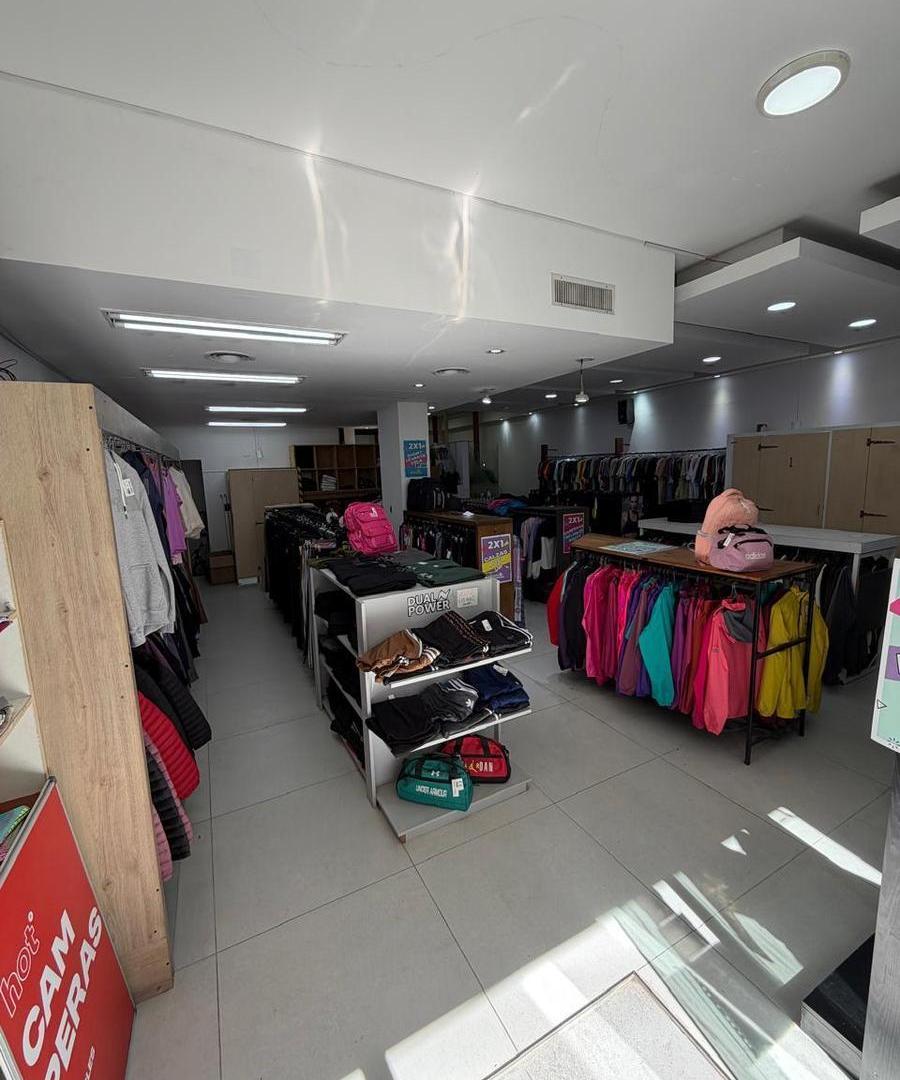 Foto de Se Alquila excelente Local Comercial en peatonal 25 de Mayo, imagen 5