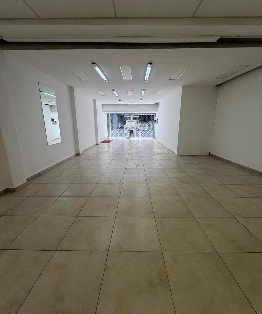 Foto de Local Comercial en Alquiler en Santa Rosa 123 – Pleno Centro de Córdoba, imagen 3