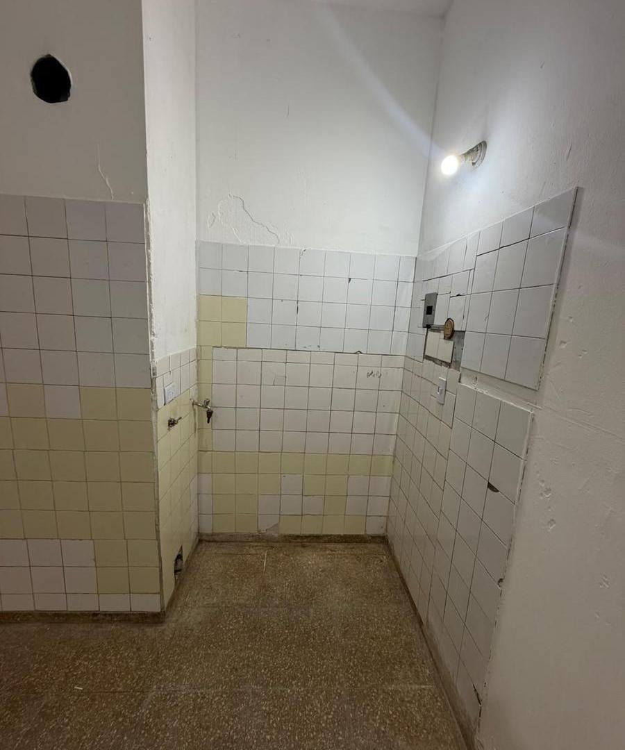 Foto de Local Comercial en Alquiler en Dean Funes 814 – Salón Amplio con 2, imagen 5