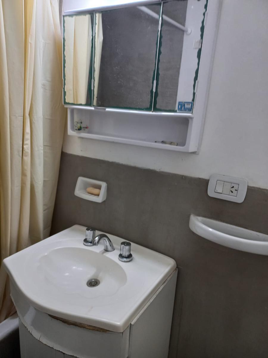 DEPARTAMENTO 2 AMB COCINA SEPARADA BALCON CORRIDO CERCA DE LINEA DE COLECTIVOS Y TREN MITRE ZONA COM