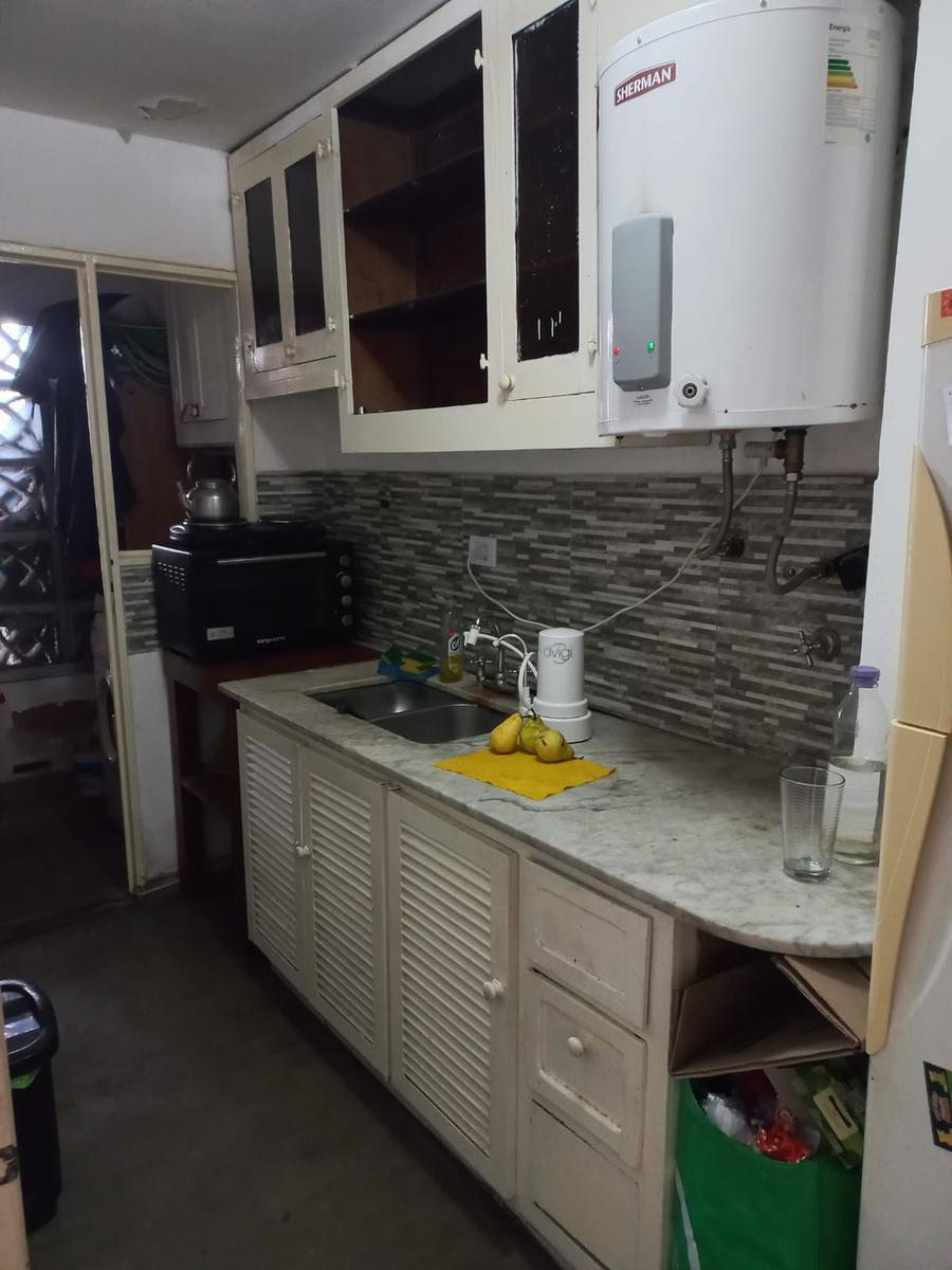 Foto de DEPARTAMENTO 2 AMB COCINA SEPARADA BALCON CORRIDO CERCA DE LINEA DE, imagen 3