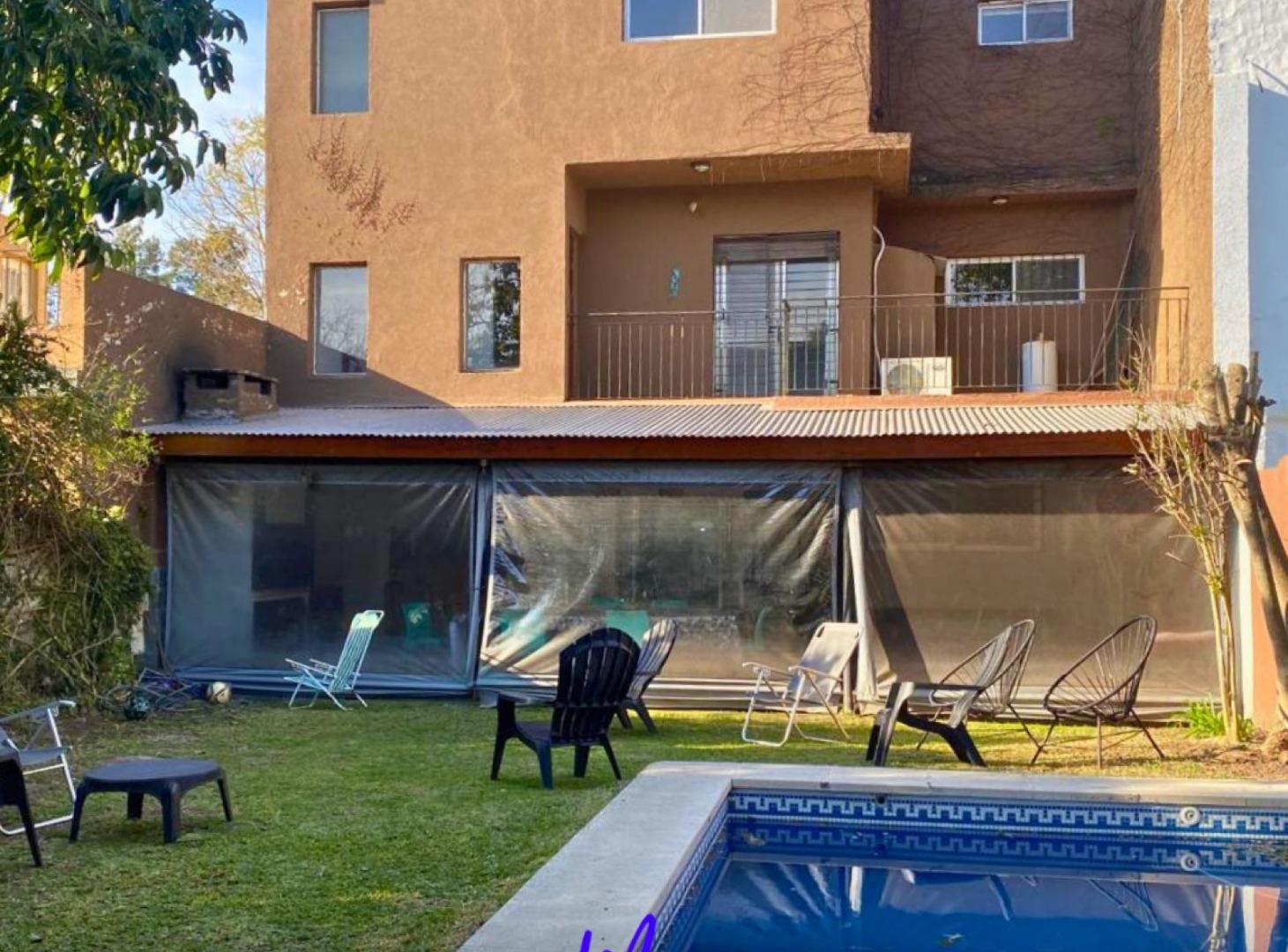 Casa 6 ambientes con jardín y pileta, Punta Chica