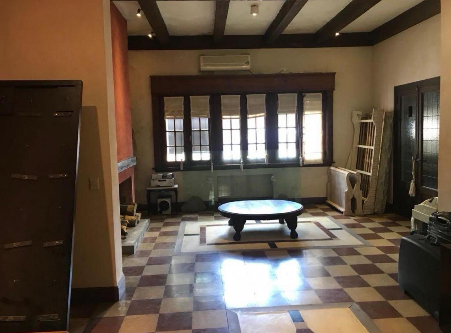 Foto de Venta casa, 5 ambientes con jardín, parrilla y quincho. San Fernando, imagen 2