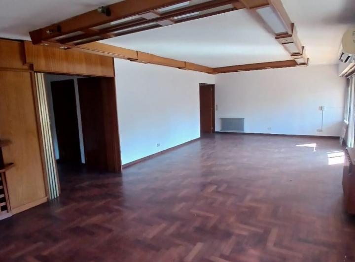 Piso 4 dormitorios- B Nva Cordoba!! HIPOLITO YRICOGEN 330! 3