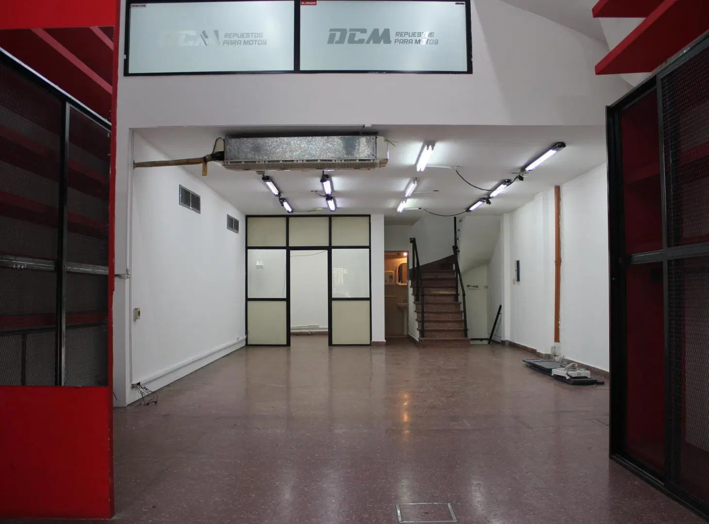 OPORTUNIDAD! LOCAL HUMBERTO 1 - B CENTRO 2