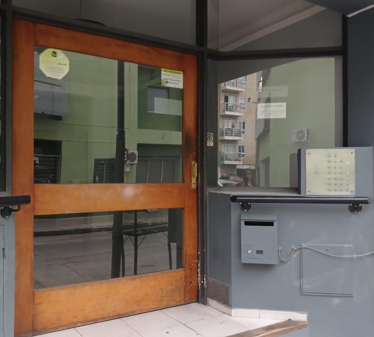 Foto de Dpto 1 dormitorio- B Alberdi!, imagen 3