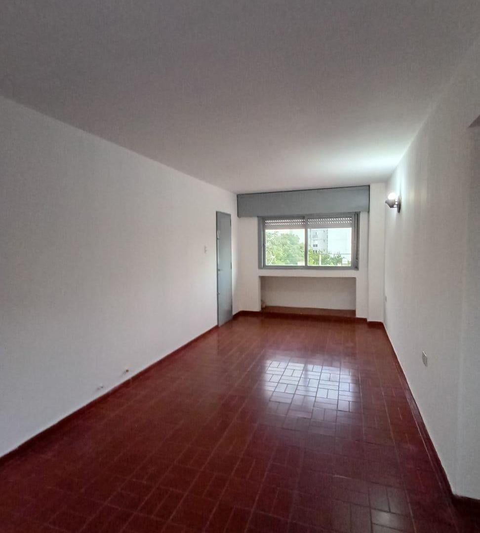 CASTELAR 880- ALTA CBA - DOS DORMIT ESPACIO PARA AUTO- NO TIENE EXPENSAS!