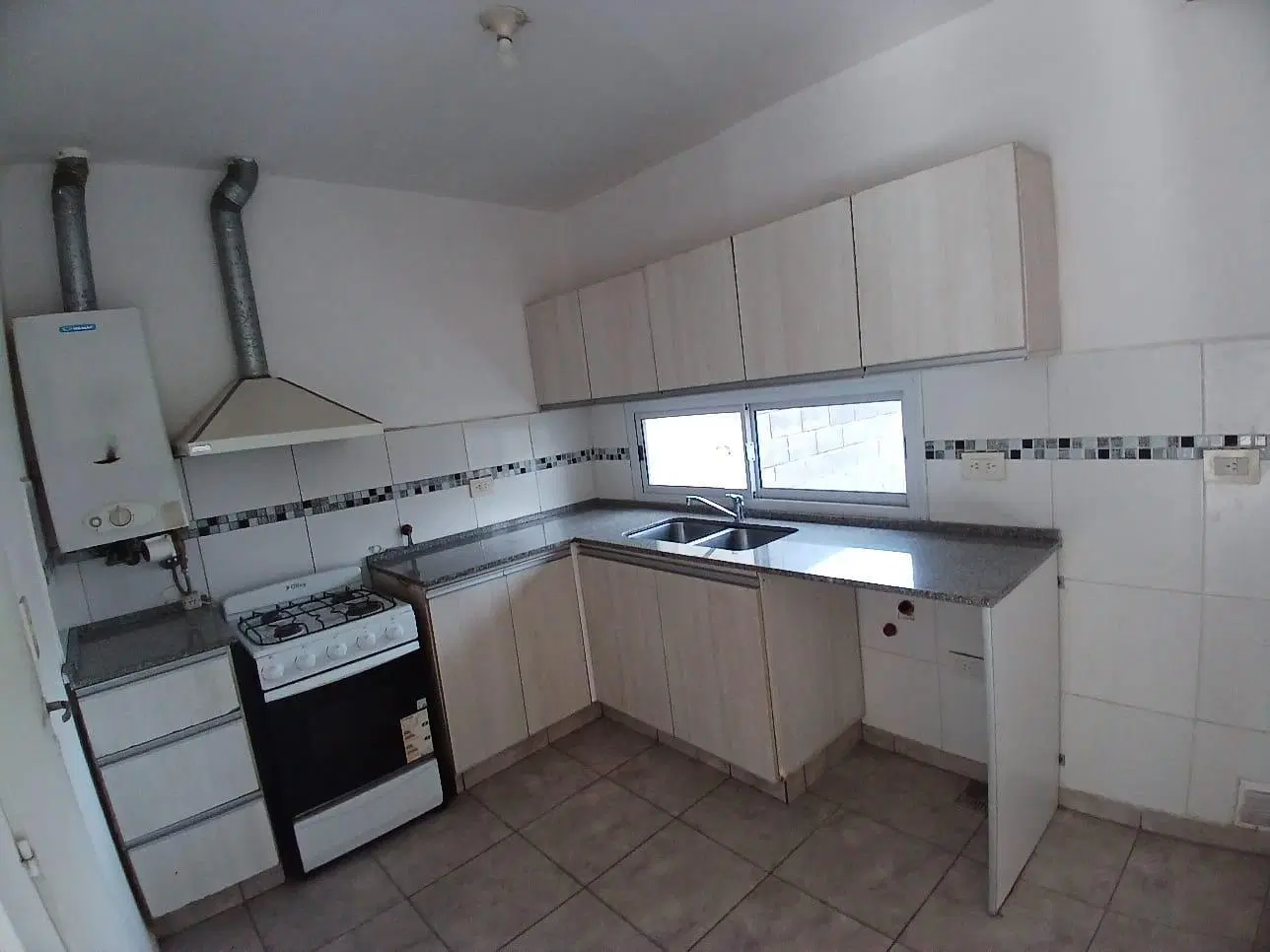 DUPLEX 3 DORMITORIOS - VALLE CERCANO !!! ZONA SUR 1
