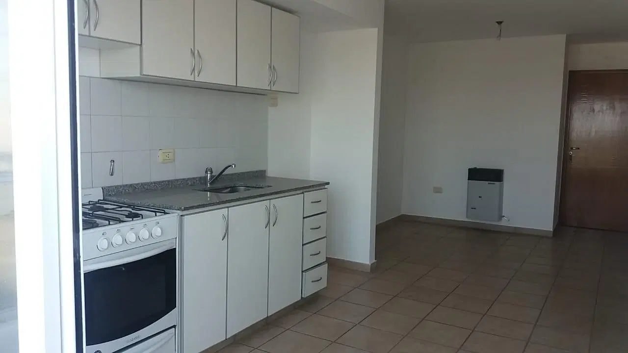 1 DORMITORIO C BALCN- ESPORA 279- ALBERDI! 4