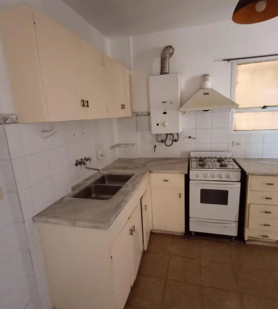 2 DORM 25 DE MAYO 496! CON BALCON AMPLIO! 2