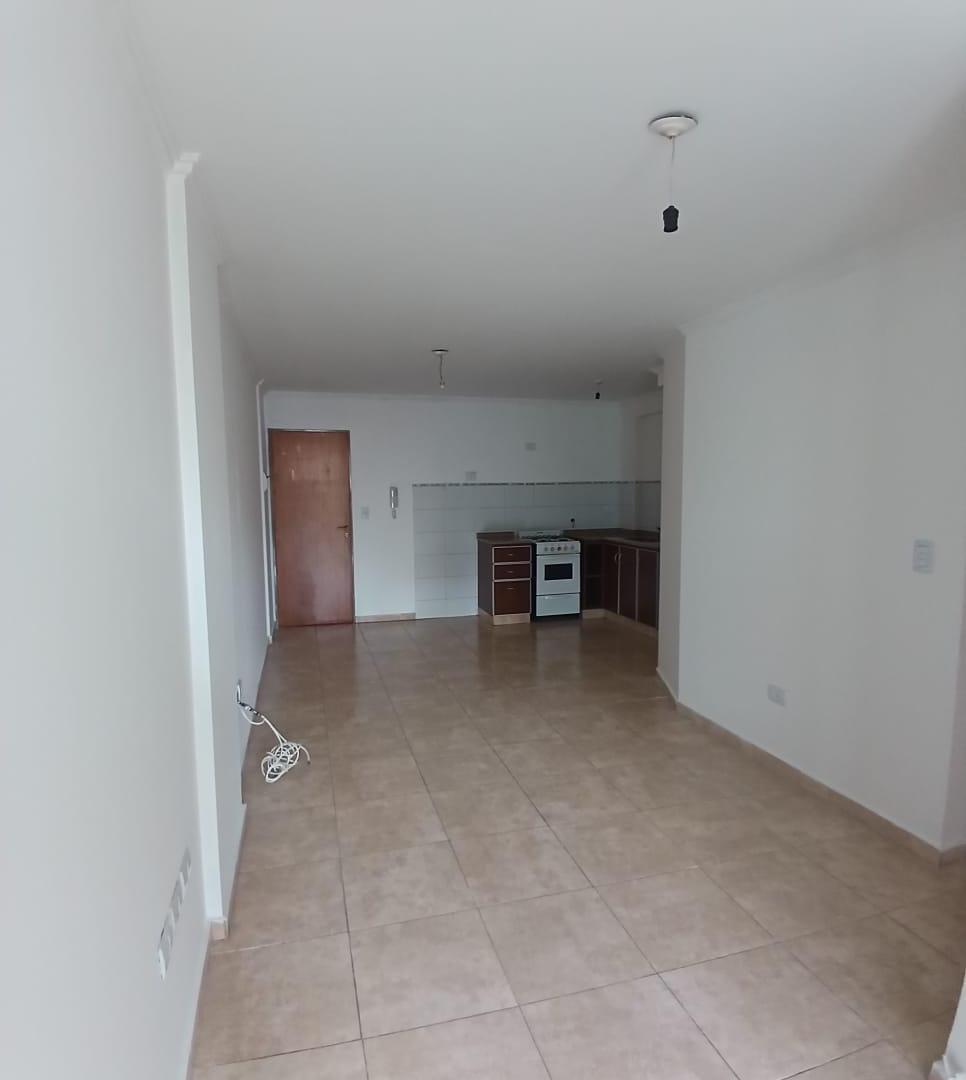 Foto de 1 dormitorio- B GRAL PAZ! CATAMARCA 1530!, imagen 2