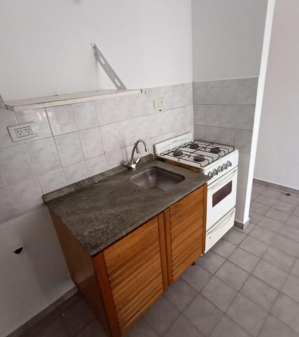 Foto de 1 DORMITORIO- RIOJA 228! CENTRO C- BALCON!, imagen 4