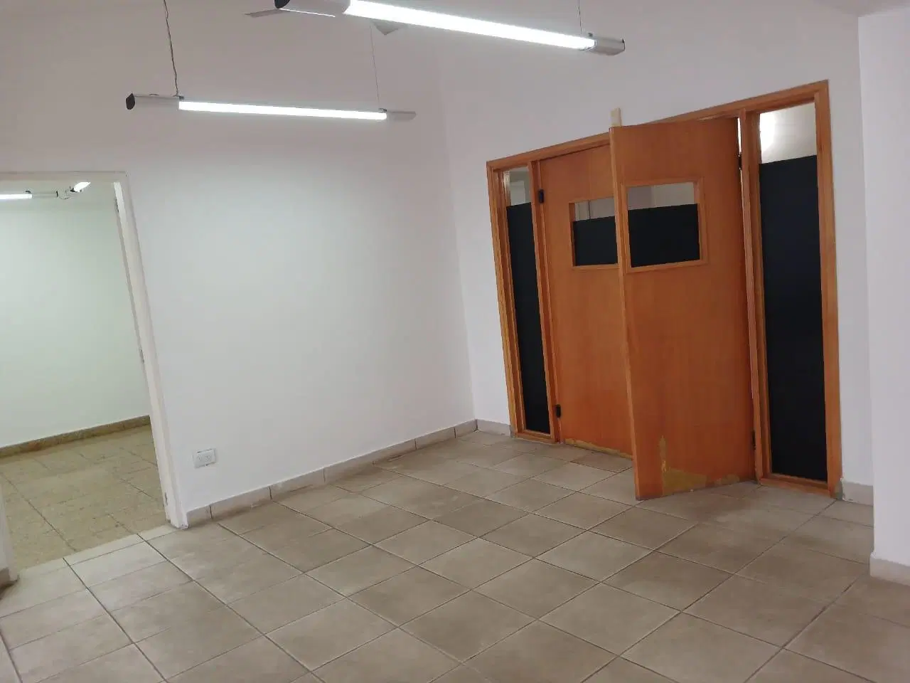 Gran Casa USO COMERCIAL!!! Bv Los Granaderos 3170- B ALTO VERDE 5